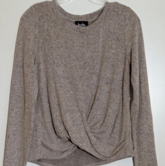By&By long sleeve lightweight crew neck top with hem knot women's size medium - Picture 1 of 7